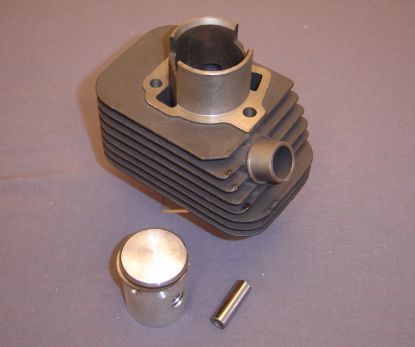 Afbeeldingen van Cilinder 38.4 Vespa DR pen 10 compleet