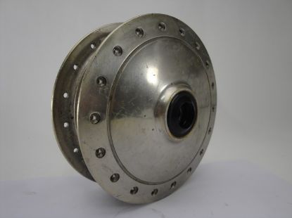 Afbeeldingen van 2EH Voorwielnaaf Honda SS50, CD50, C50
